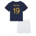 Tanie Strój piłkarski Francja Karim Benzema #19 Koszulka Podstawowej dla dziecięce MŚ 2022 Krótkie Rękawy (+ szorty)